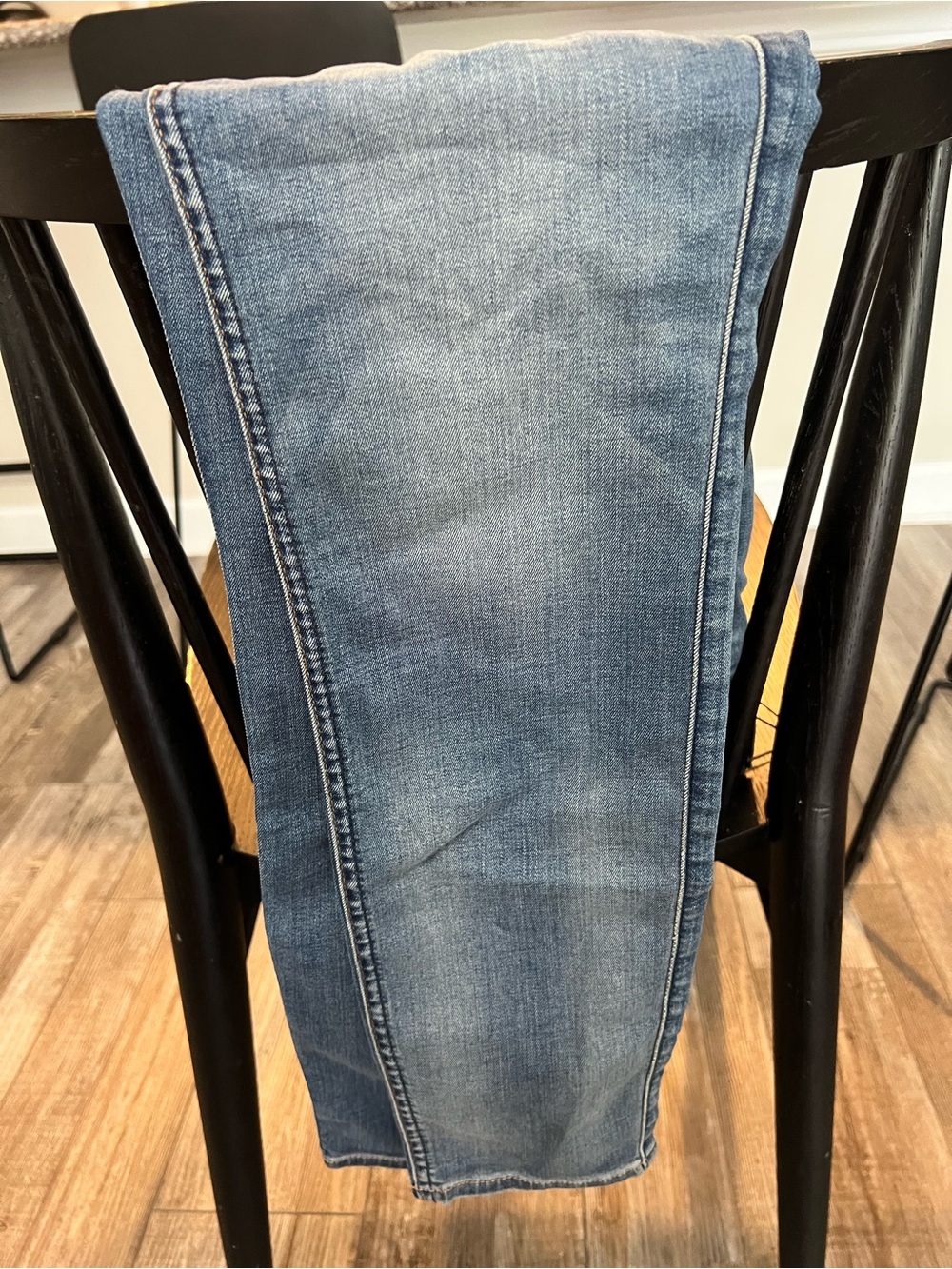 7 For All Mankind Women's Slim Straight Jeans in Medium Blue Wash